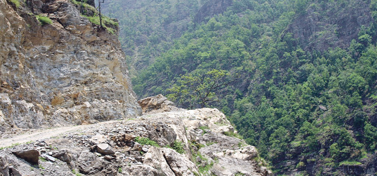 Transport obstructed along Beni–Jomsom–Korala road
